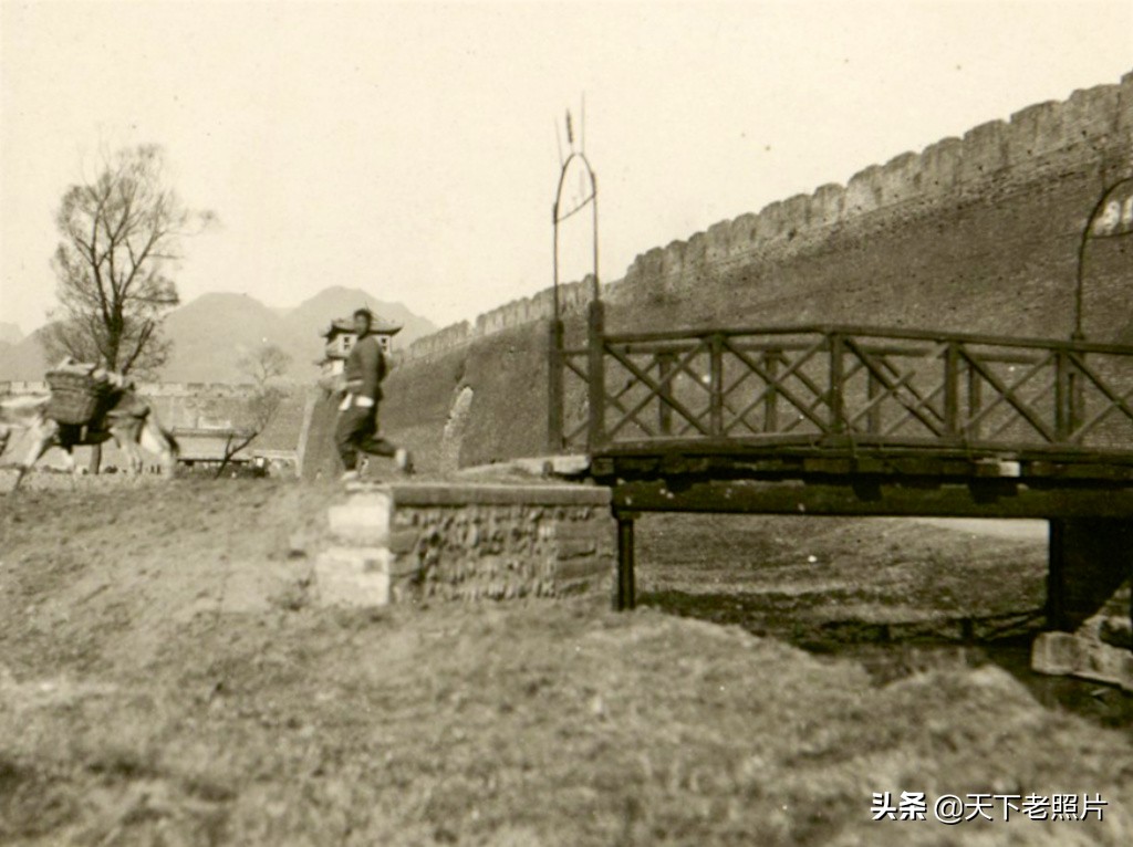 1932年的河北秦皇岛山海关及火车站海神庙老照片