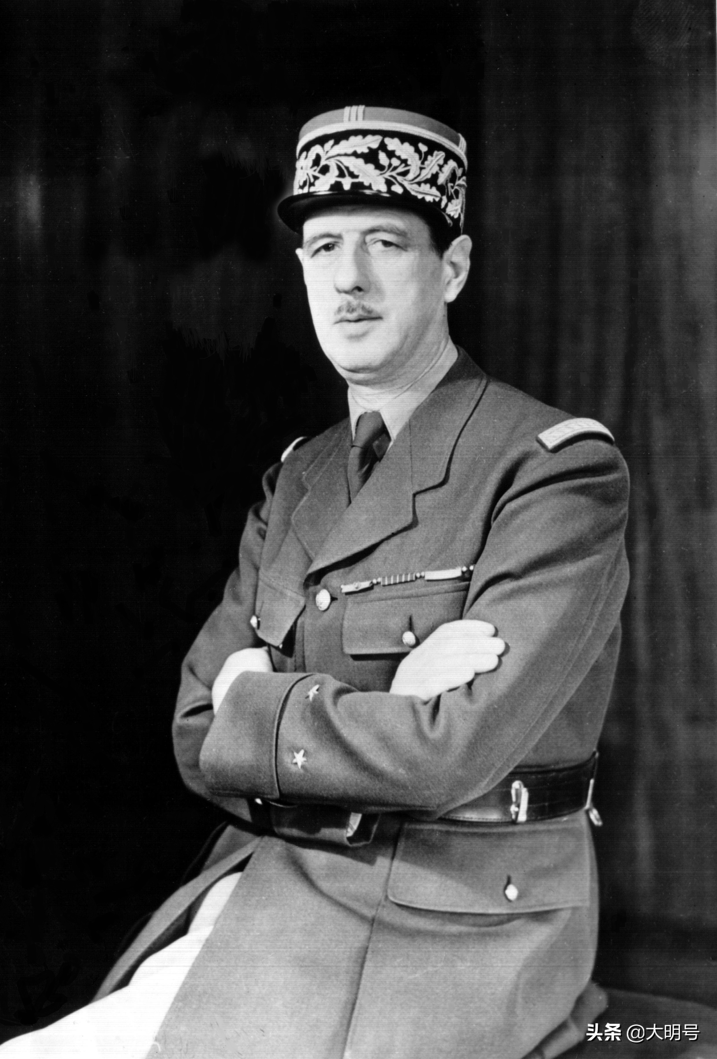 为何法国没有美国基地？1966年戴高乐将北约总部