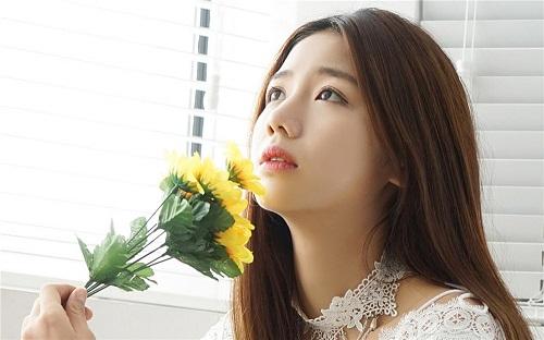 心里难受想哭的伤感句子，心酸无奈，让人红了眼眶图片