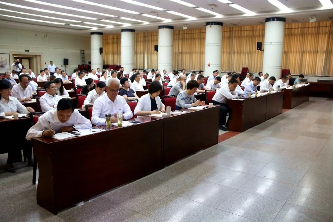 西固区委理论学习中心组党史学习教育暨县级领导干部专题读书班开班