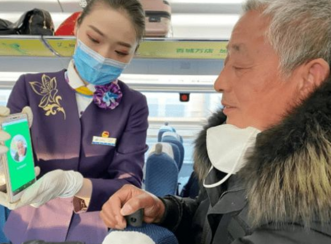 老年人迎来好消息，新规出台，60岁以上老人享有3大“特权”
