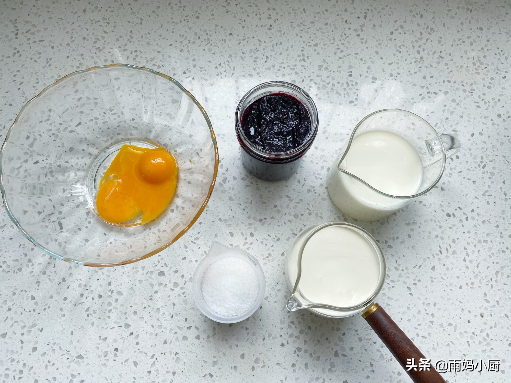 天暖了，分享2款不輸哈根達斯的冰淇淋，香濃順滑，健康無添加