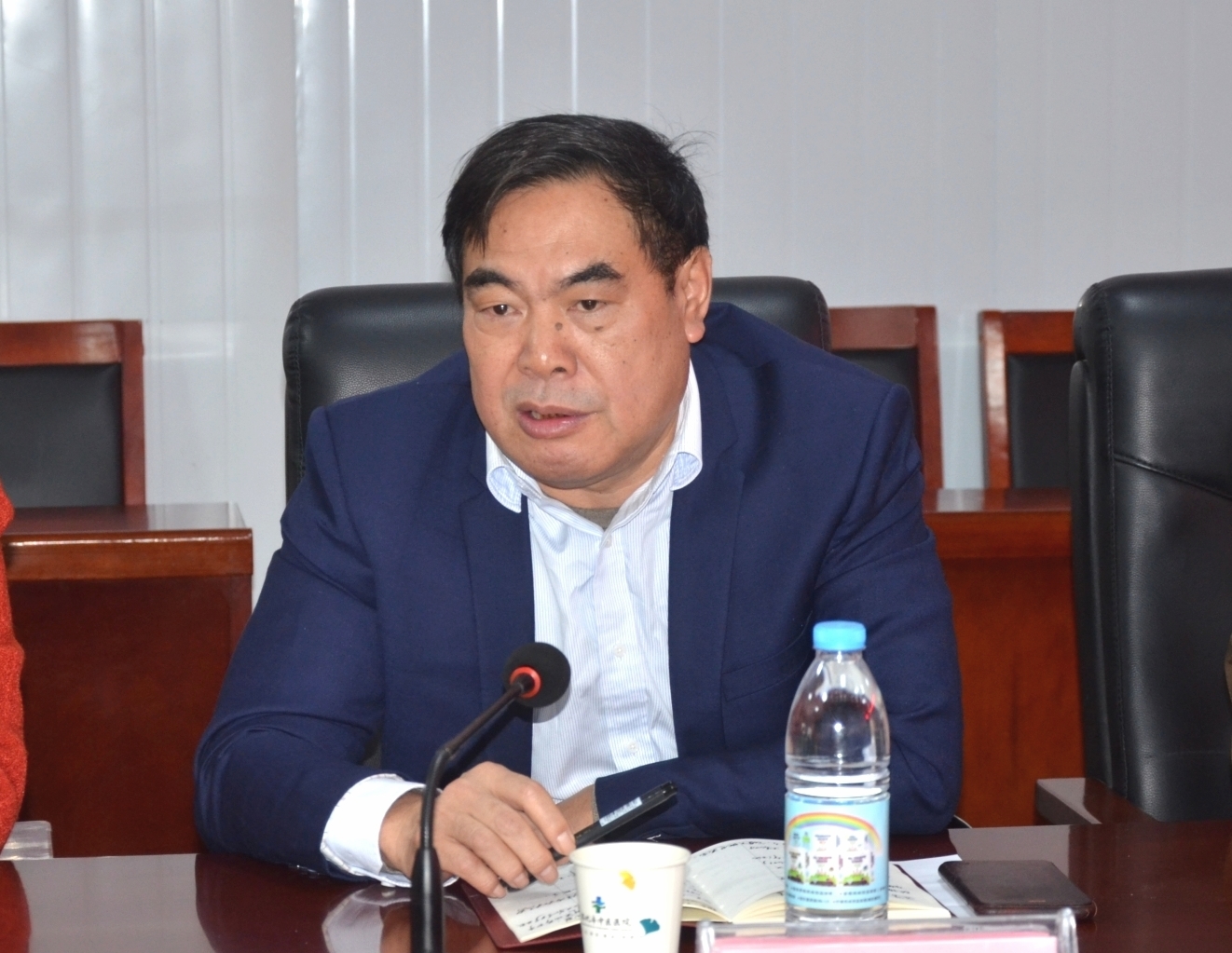 刘低炉发言据了解,为推进区域中医医疗中心建设,怀化市中医医院制定了