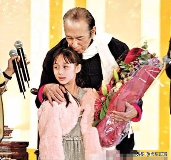 98岁赌王何鸿燊去世，与多位明星关系亲密，17子