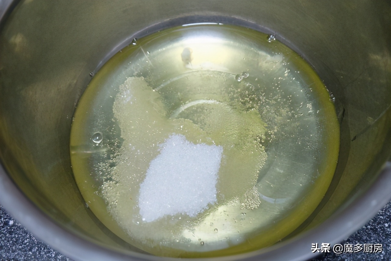 早餐蛋糕自己做，用料簡單做法更簡單，不用烤箱更輕鬆，香甜美味