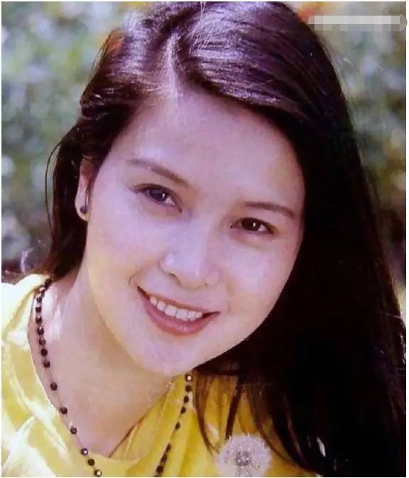 曾是银幕女神，经商后身价上亿：李小璐不争气，但她妈妈是真牛