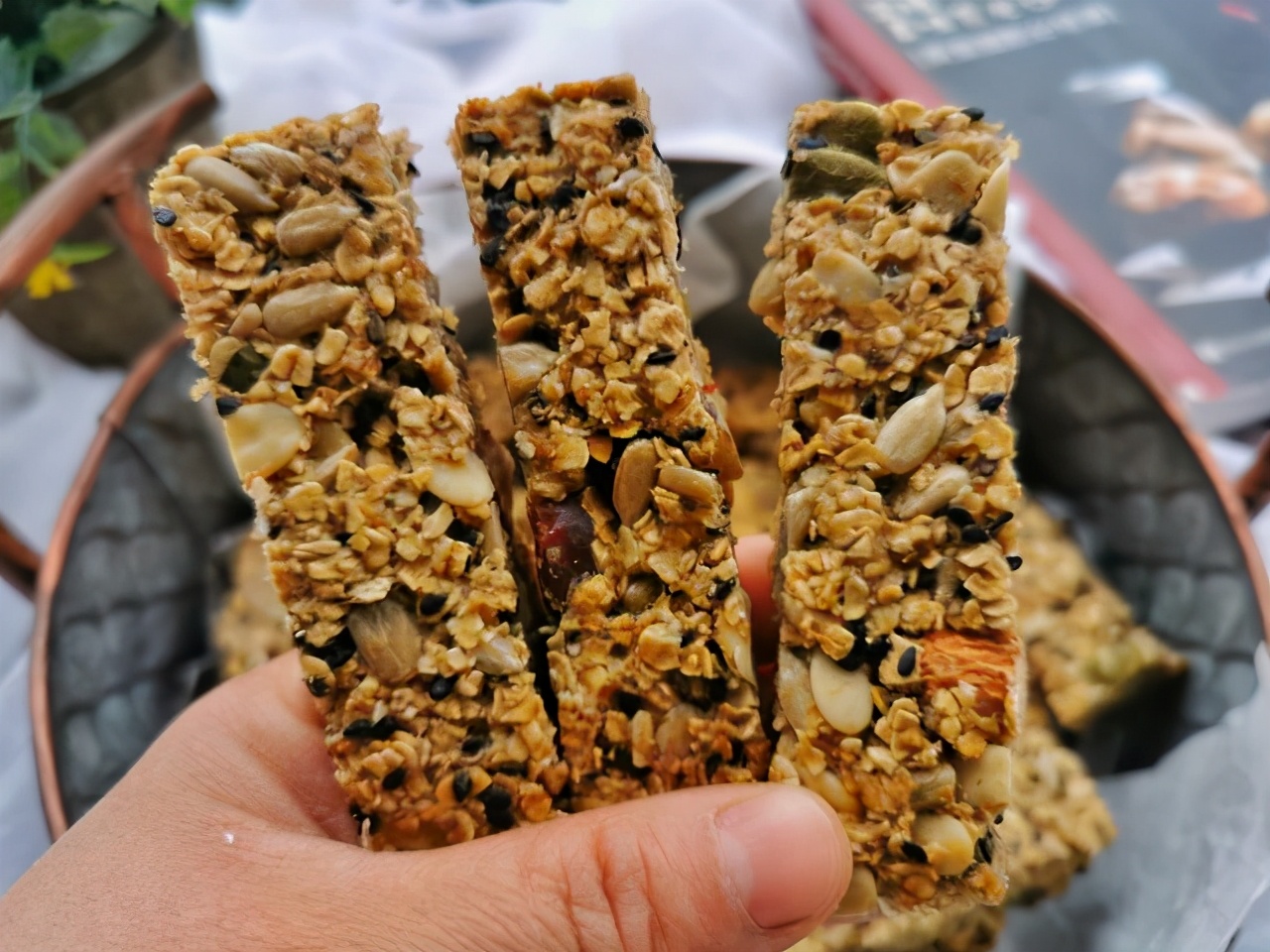 無油無糖，自製燕麥堅果能量棒，飽腹感極強，代餐零食都合適