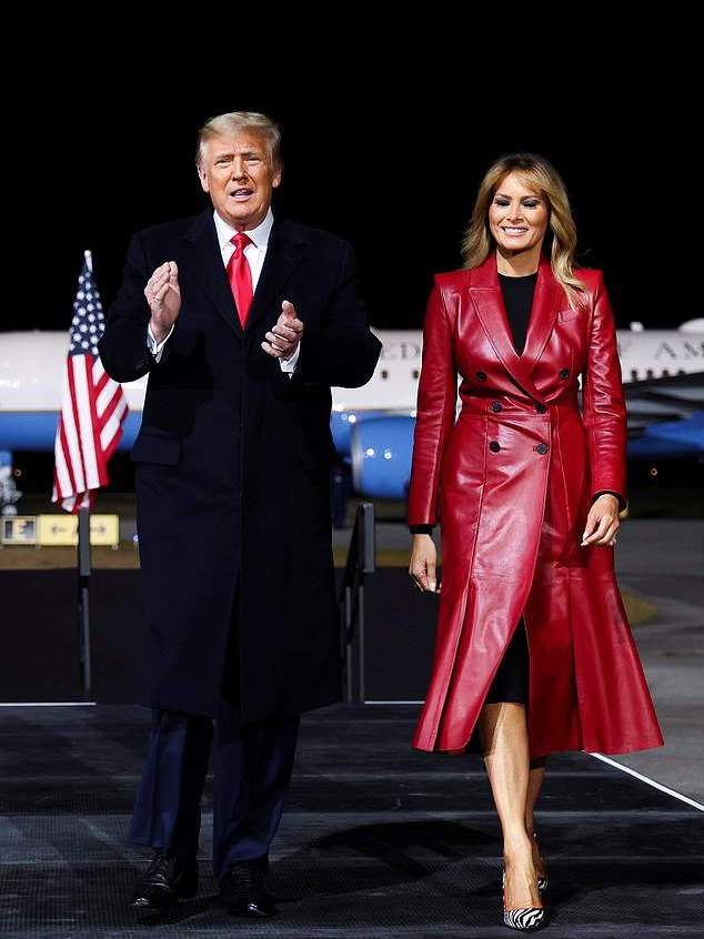 梅拉尼娅给儿子换学校！学费一年23万奢侈，14岁巴伦2米身高真绝