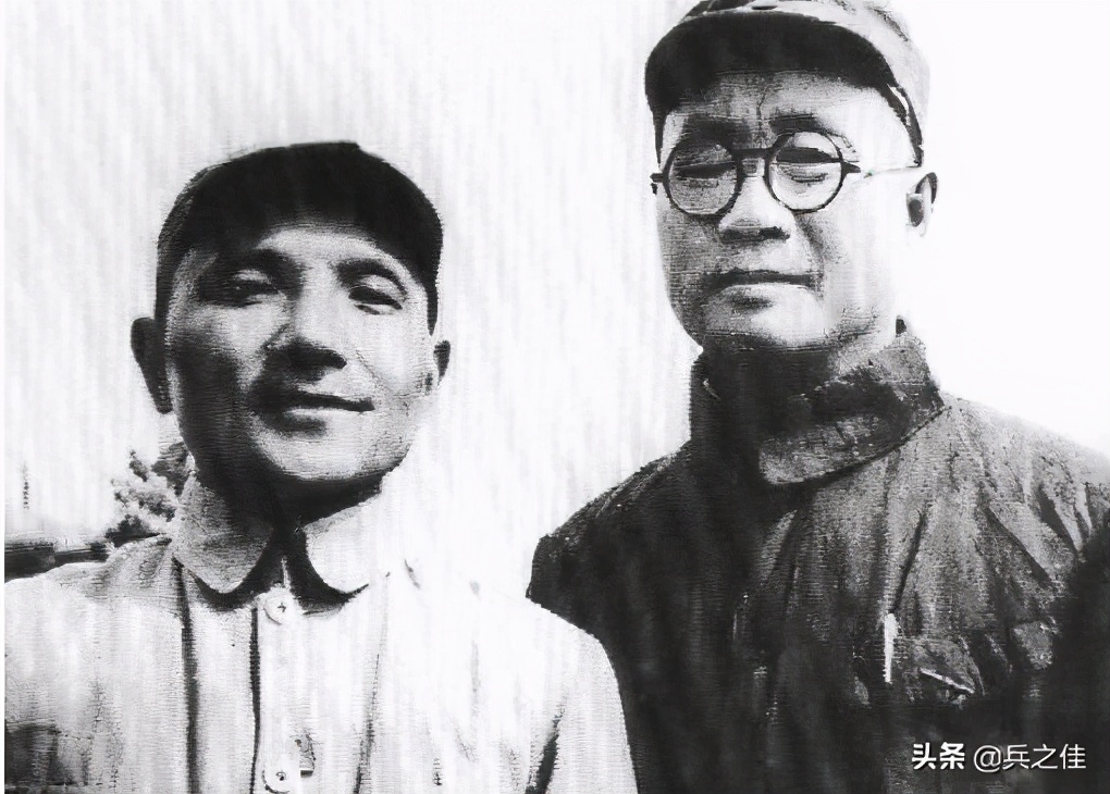 主席倚重粟裕，特别授权：统一指挥部队，不受