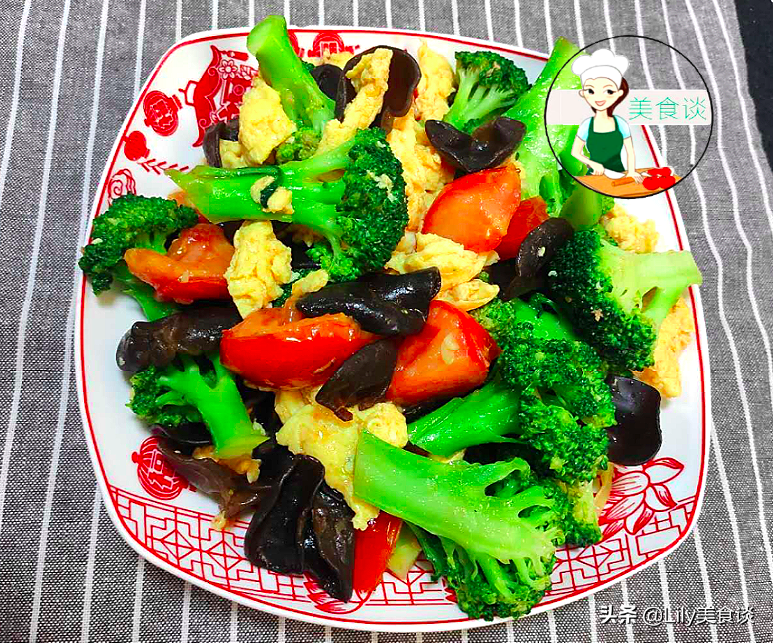 西兰花和此是绝配，不放肉也很香，隔三差五给孩子做，每回都光盘