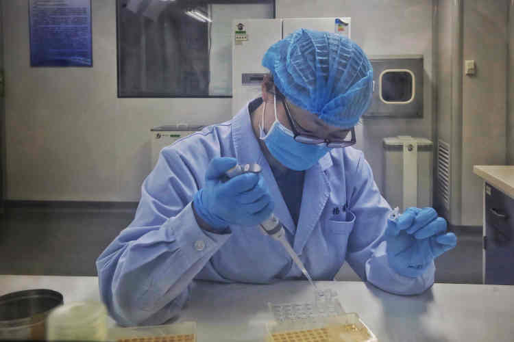 重庆|上海公安“唯二”的女法医：手套摘掉的瞬间，一串汗珠摔落在地