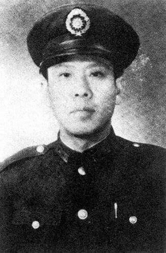 孟良崮战役后，蒋介石追责为何没严办黄百韬，背后有一高人指点