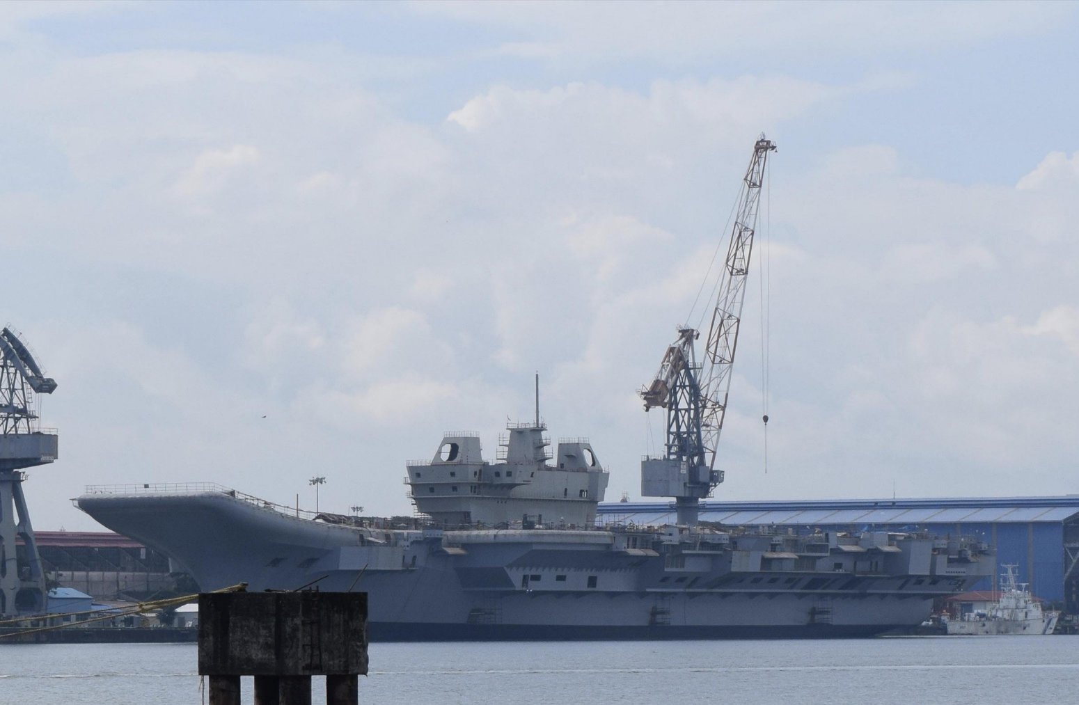 建造进程严重滞后，十六年还泡在水里，印度国