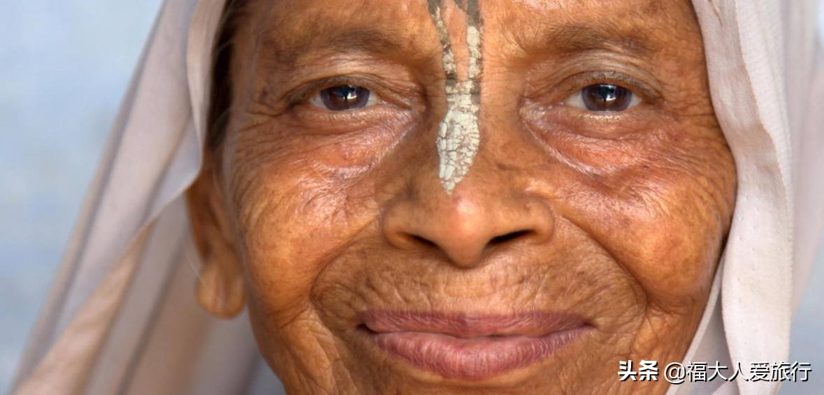 印度圣城温达文常住人口十几万人，却是2万名寡妇的避难所