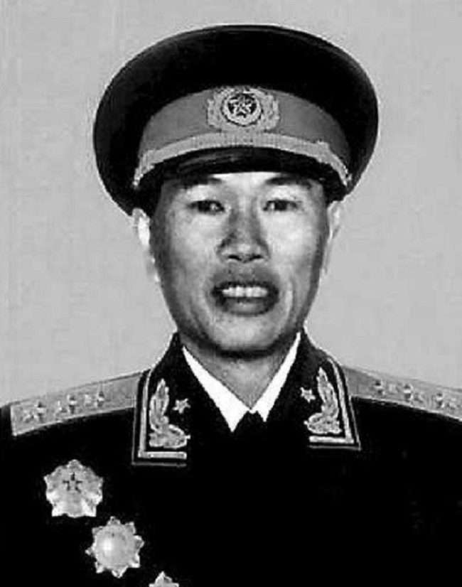 第四野战军，下辖4个王牌军团，军长都是谁？后