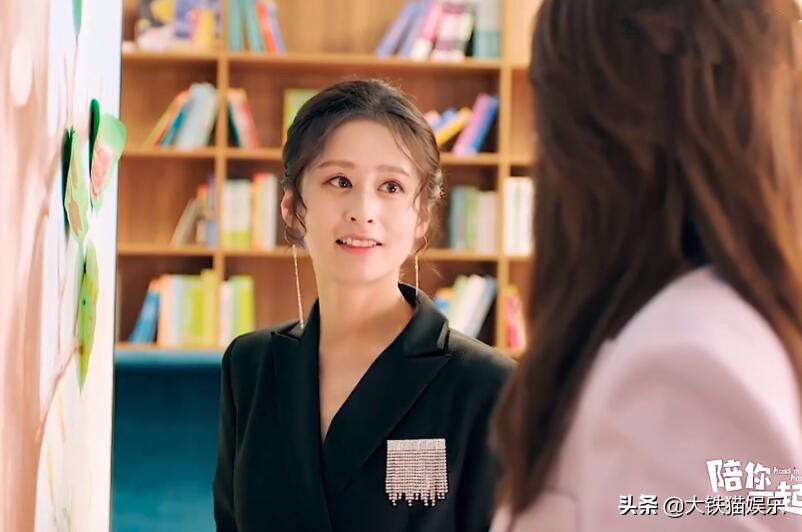 嘴歪也好看的女星，只服这5位，难怪于正说所有美人嘴都是歪的