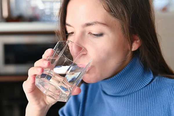 喝苏打水，能降尿酸吗？