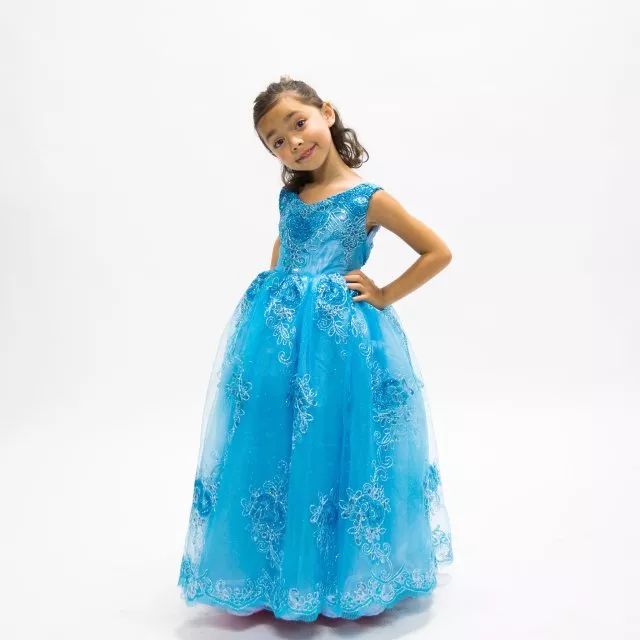 To realize princess dream of the daughter, play essence old father with one's own hands tailor about a hundred " blackart " skirt explodes sth resembling a net of network of fire