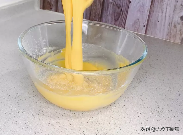 芋头控的最爱！大叔教你改良版芋泥蛋糕，香甜松软，比奶油热量低