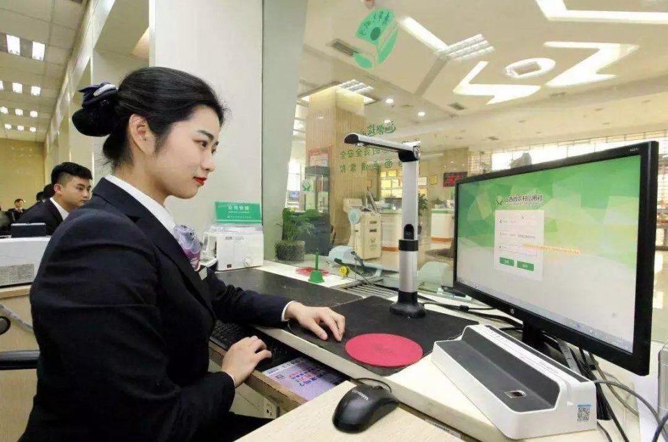 为什么很多储户不愿意买4%-5%的理财产品，而是存2%-3%的定期？