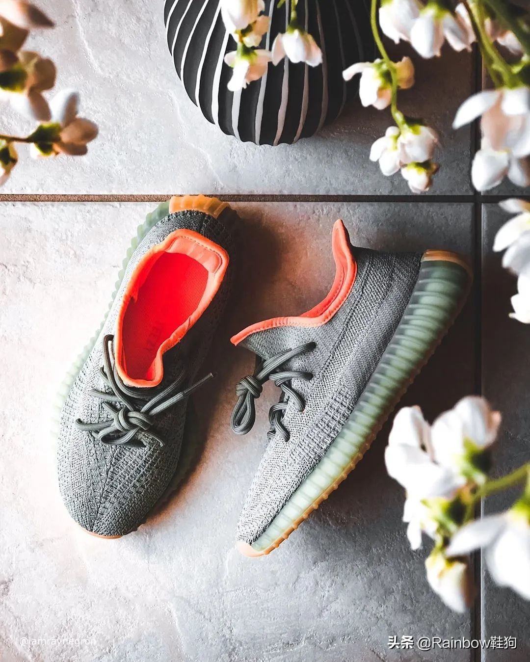 万万没想到 年年夏天都疯涨的 Yeezy 350 今年我能随便挑