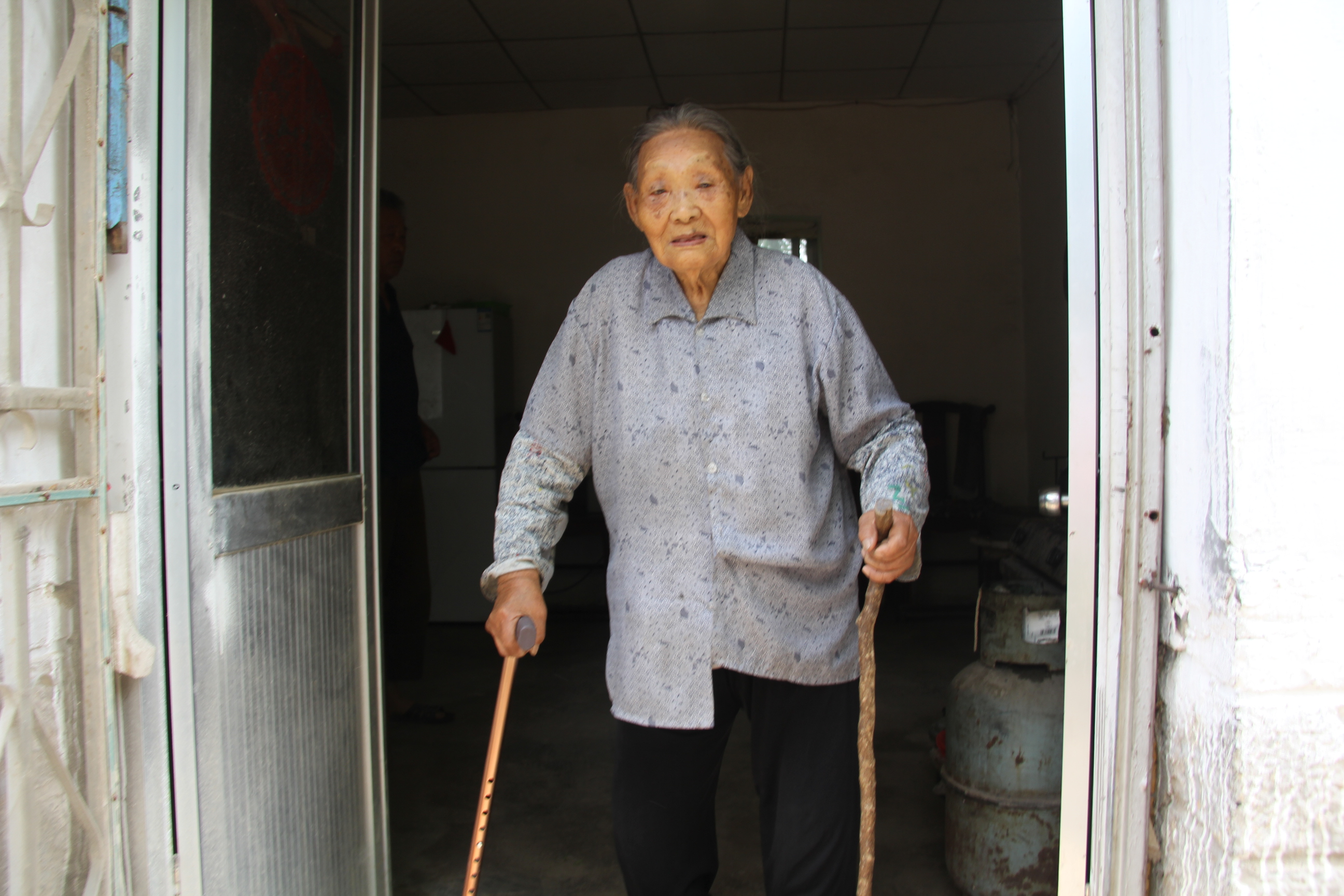 612端午敬老情长寿村宏仁堂寻访慰问百岁老人义诊活动同步举行