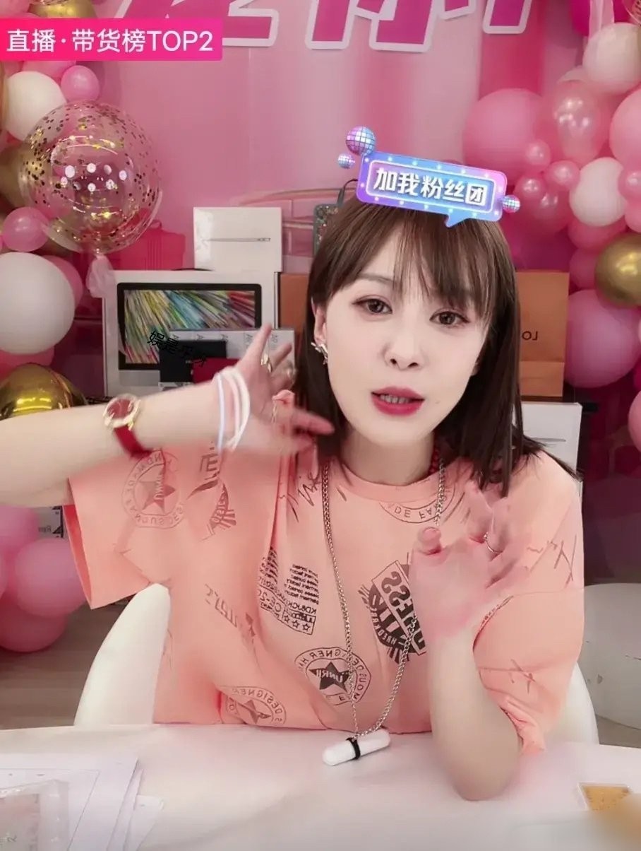 “美嘉”李金铭直播倒贴600多万？名牌包只卖399，被网友疑卖假货