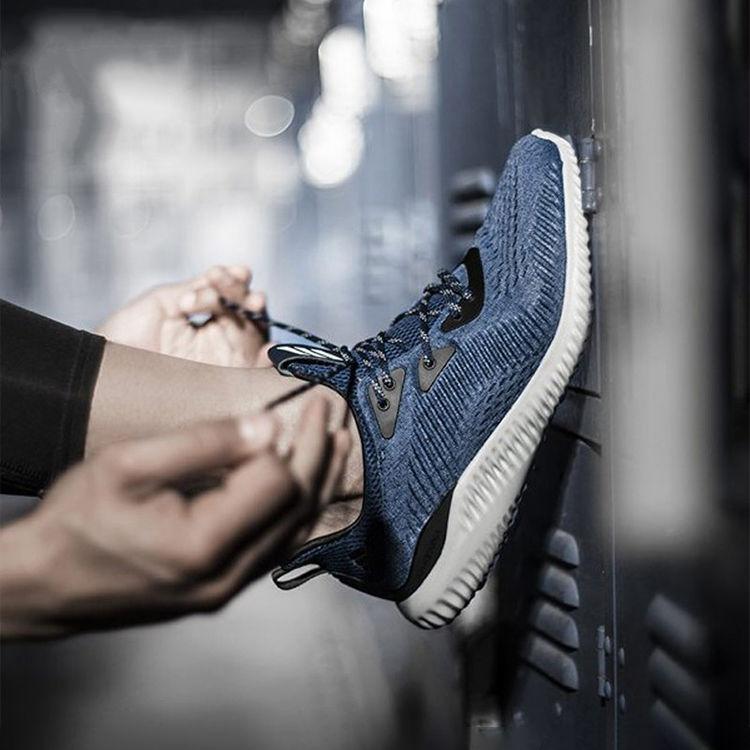 Beijing east New Year season | Discount of surprise of pointed end of the year goods, miss double duodenary young associate to get on a car quickly