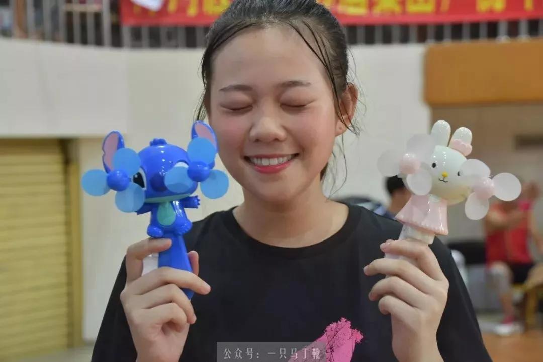 谭松韵 VS 赵露思：她们的少女感有什么不同？