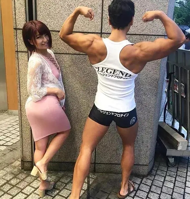 日本"女仆"健身房火了，满场丰胸翘臀，