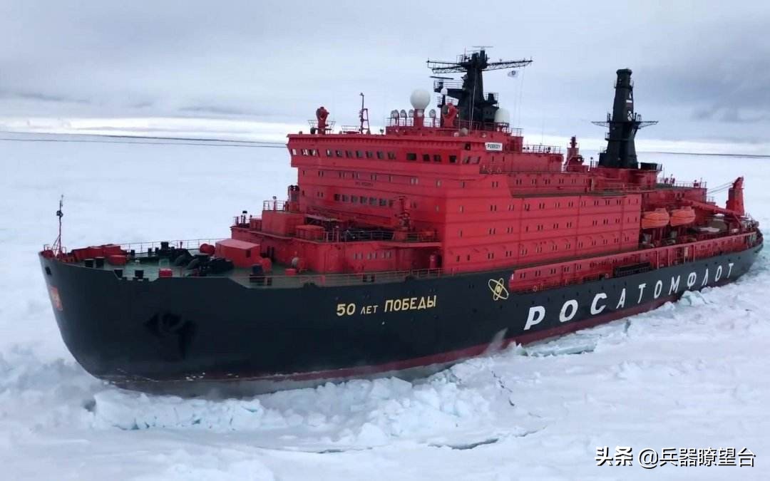 满载排水量7.1万吨，比辽宁舰还庞大，没装一枚