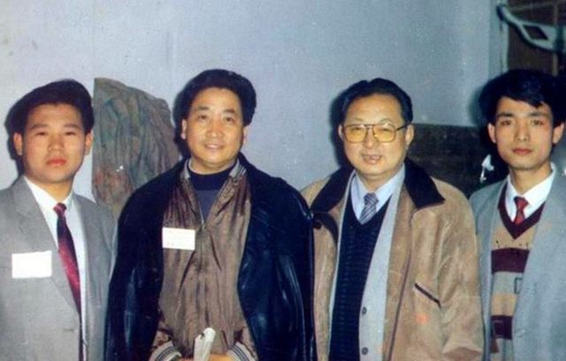 郭德纲连续14年悼念侯耀文，当初遗产争夺引起争