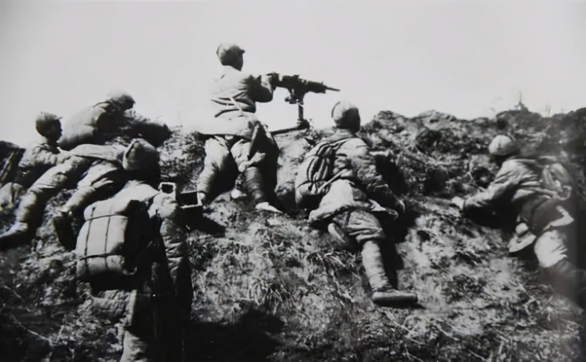 ��ʮ��ǰ�İ��Ŵ�ս����·�����ӱ������˽���٣�