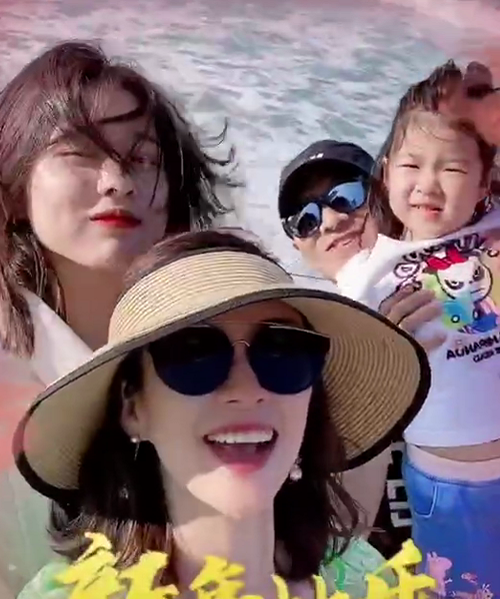 章子怡低調慶牛年，手上超大祖母綠戒指卻搶鏡，被指一套房買不起