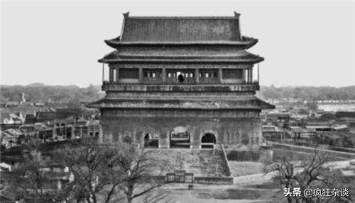 日本人侵占北京8年，为何故宫文物却安然无恙？我们要感谢一个人