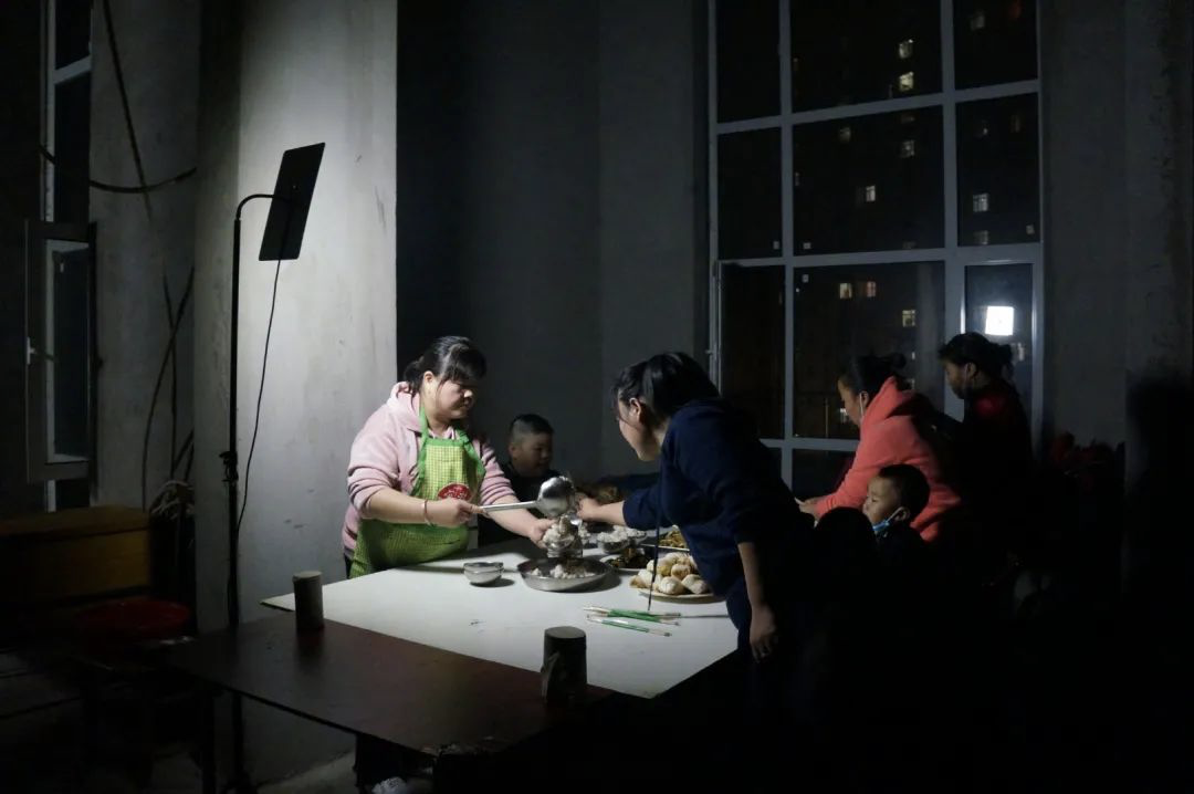 烂尾楼之殇：开发商拖欠数亿工程款，业主500万