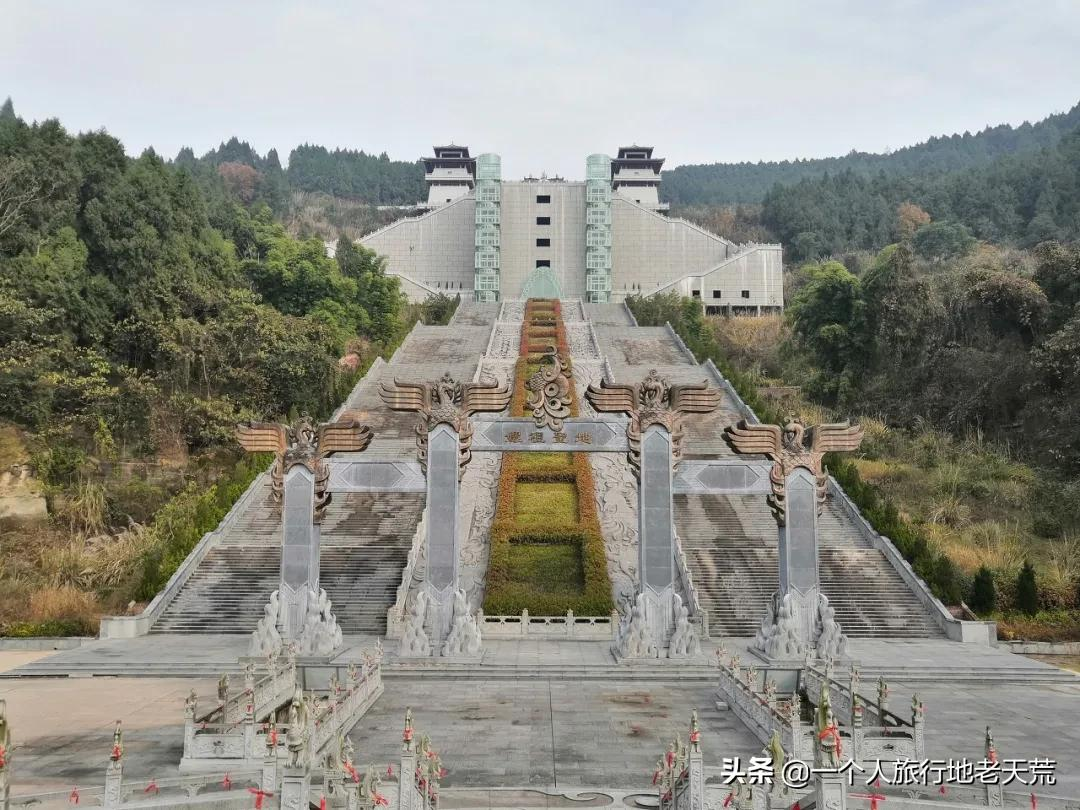 李子柒“隱居”地公開,這座比成都還安逸的城市,究竟是什麼地方