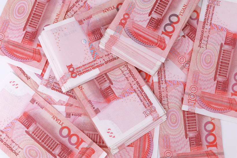 中国不帮也得帮？美国债务危机，却想用“全球经济崩溃”绑架中国