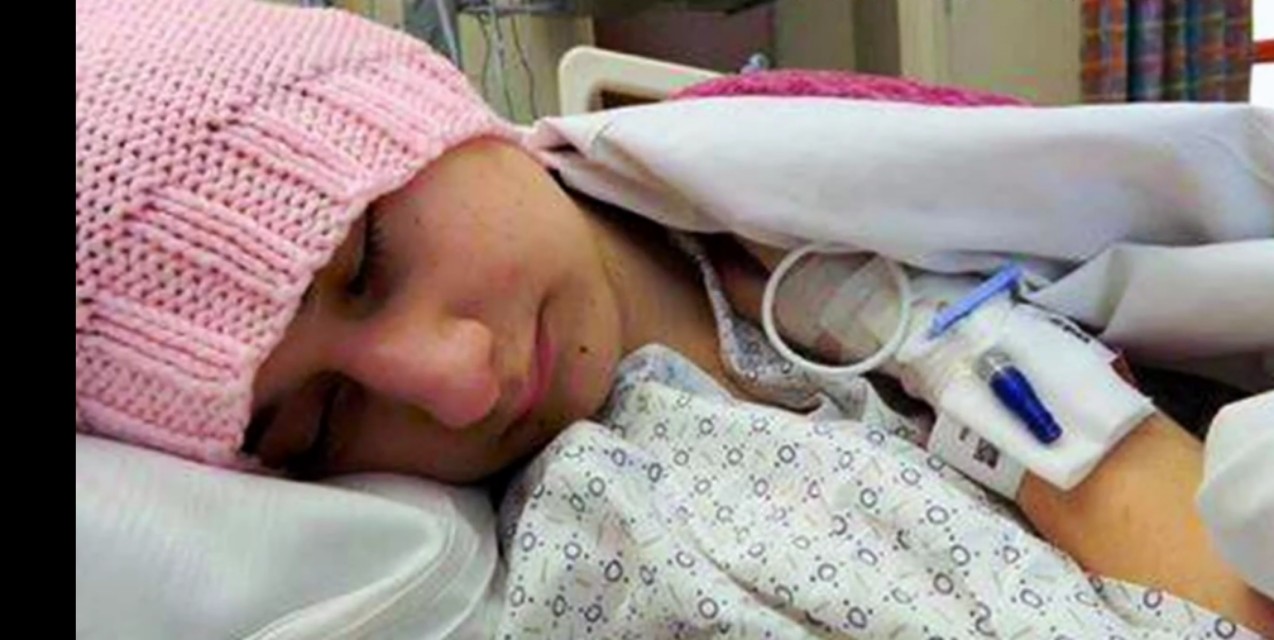 歹毒妈妈给健康女儿疯狂吃药，做上百次手术，