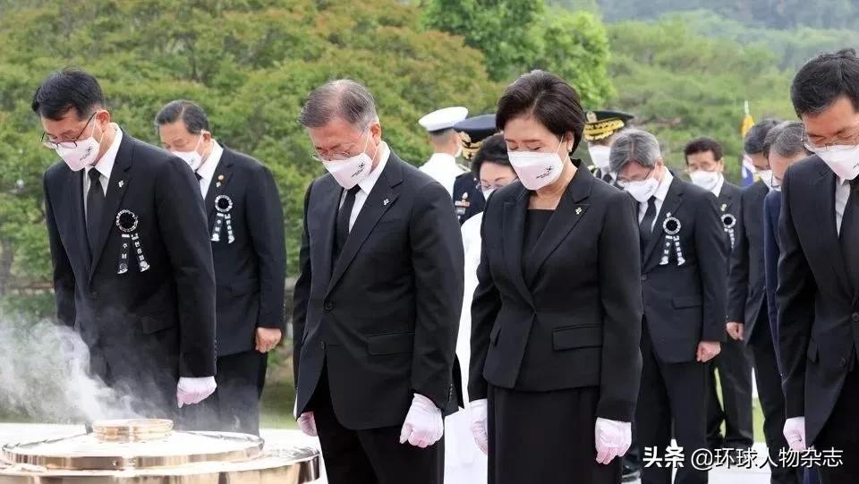 新婚之日变忌日!韩女兵领证当天因性侵案自杀,参谋总长辞职,总统公开道歉