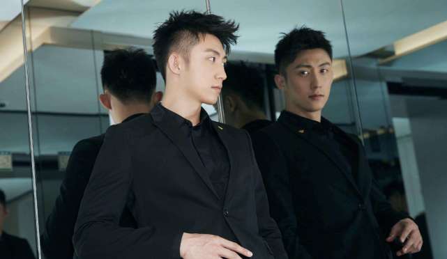 王雨馨助理半夜发声，疑要放大锤要让黄景瑜身