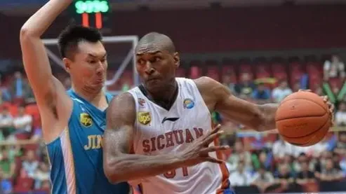 答球迷：为何当年NBA巨星阿泰斯特仅打了15场CBA就被四川队裁掉？