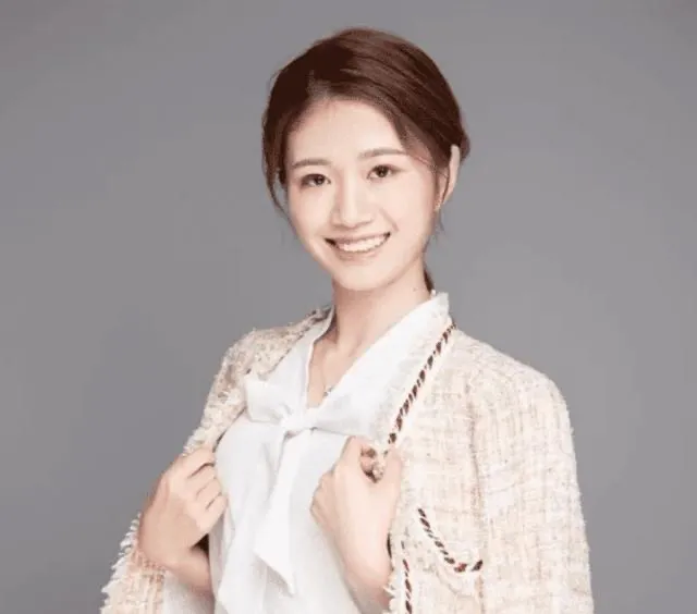 女版罗志祥：宁波“海后”赶超绿地张雨婷，同时交往男友超10人！