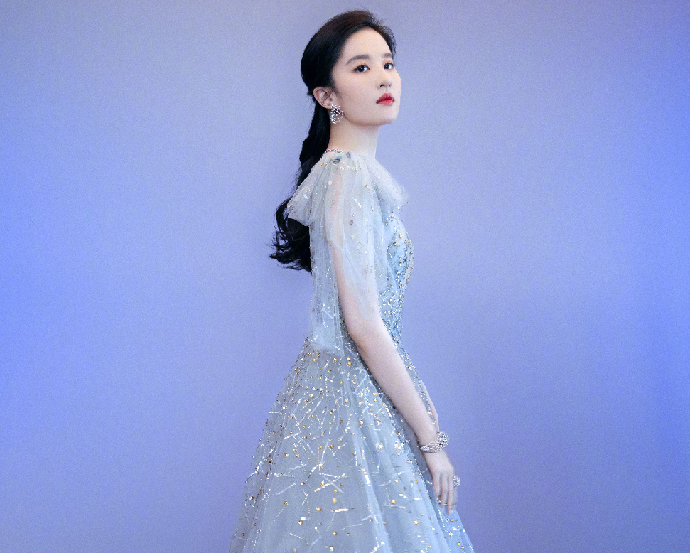 Liu Yifei tries bingle of 2 dimension pink, fine the face that tastes her facial features, wanre caricature go-between is general