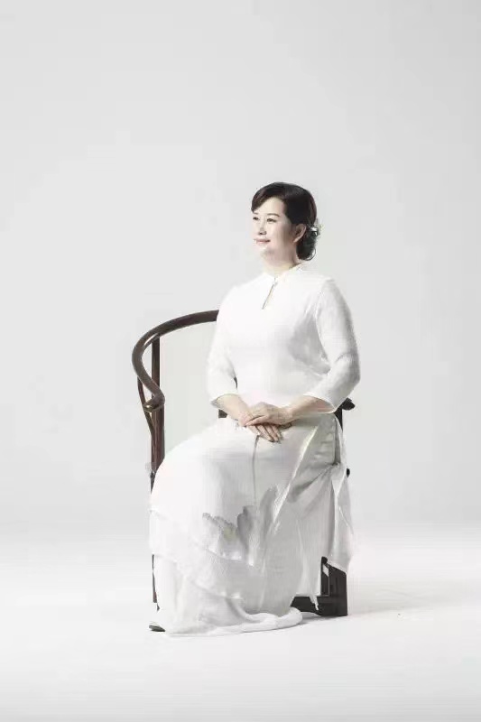 獨家專訪女企業家葡萄國際投資集團董事長張雅綺