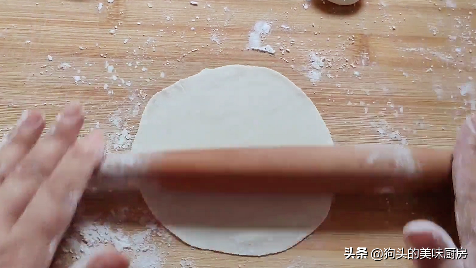 蒸包子不加酵母也能做，教你個老方法，咬一口滿嘴都是香，太香了