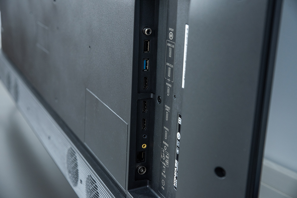 康佳R3智慧双屏电视上手体验：AI加持下的家庭智慧中心