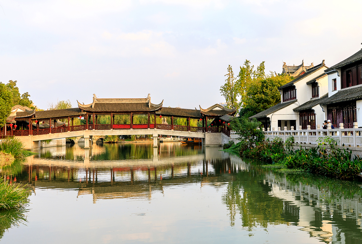 你們說的歲月靜好在哪里？我在甪直古鎮(zhèn)，看夏天的風(fēng)吹過