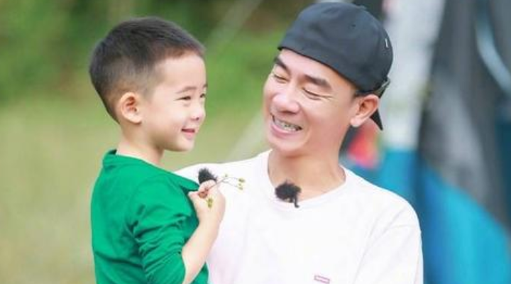 應采兒的教育被稱“虎媽教育”，妥妥的一家之主，山雞哥都不敢惹