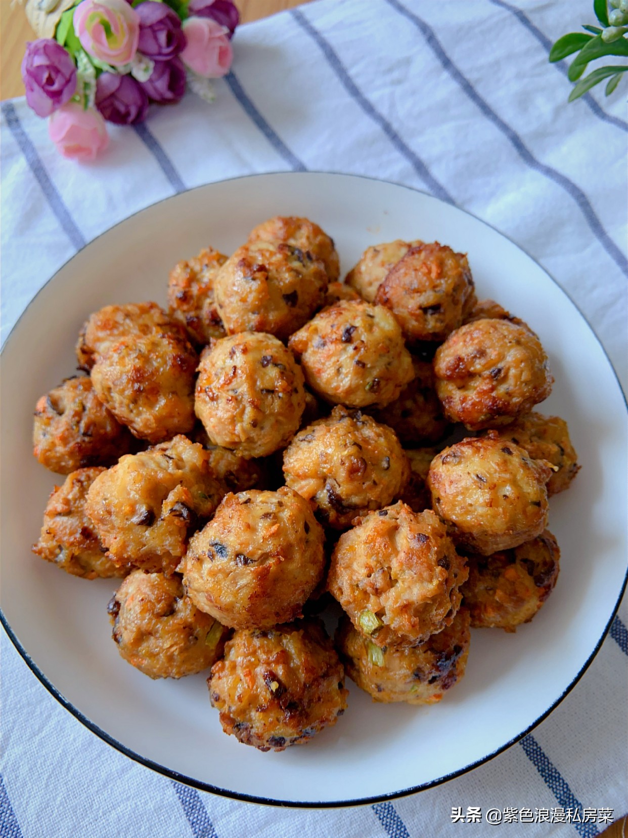 Don’t just boil chicken breasts. Teach you how to cook them. It’s tender on the outside and tender on the inside. It’s delicious and greedy